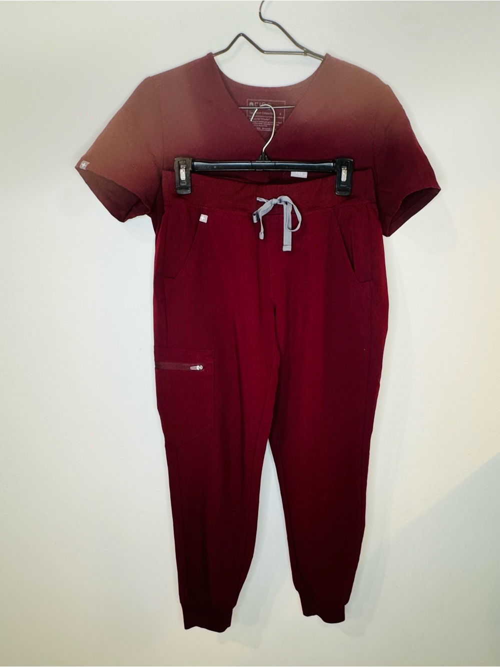 FIGS Scrubs Set Size Small | Modern Fit Medical Uniform | Matching Set - Picture 4 of 16